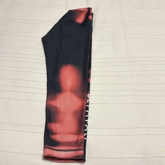 Peloton WITH Black and Pink Capri Leggings Athletic Stretch - Picture 5 of 5